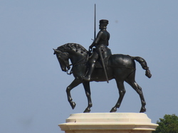 De Senlis à Chantilly