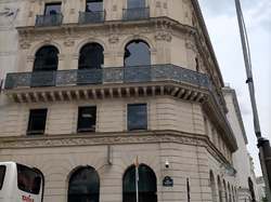 Les établissements bancaires et culturels du 9ème arrondissement par Dominique