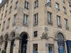 Les établissements bancaires et culturels du 9ème arrondissement par Dominique