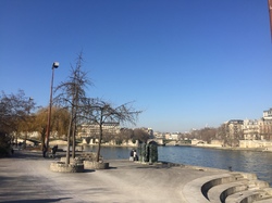 Traversée de Paris par Sylvie